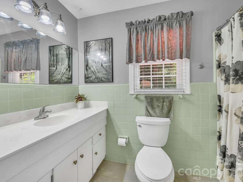 307 Woodland Trail, Laurel Park, NC 28739.  MLS# CAR4413752, YatesRealty ID 44076. 