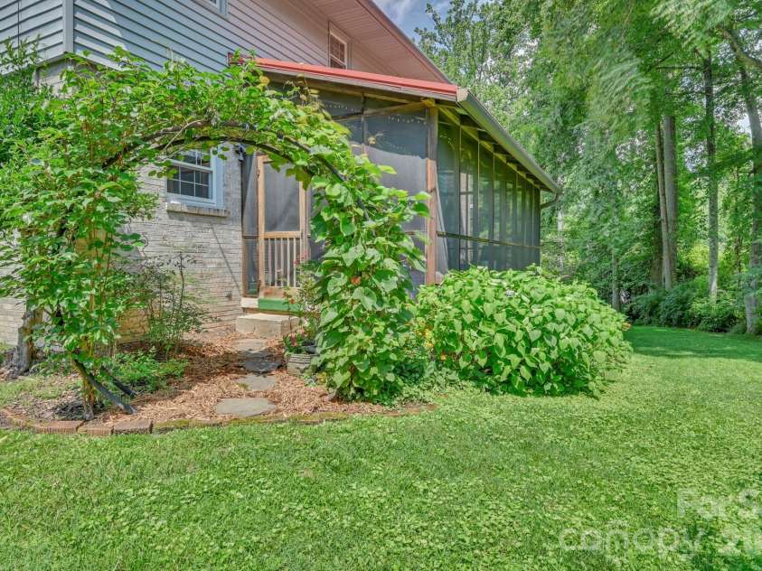 307 Woodland Trail, Laurel Park, NC 28739.  MLS# CAR4413752, YatesRealty ID 44076. 