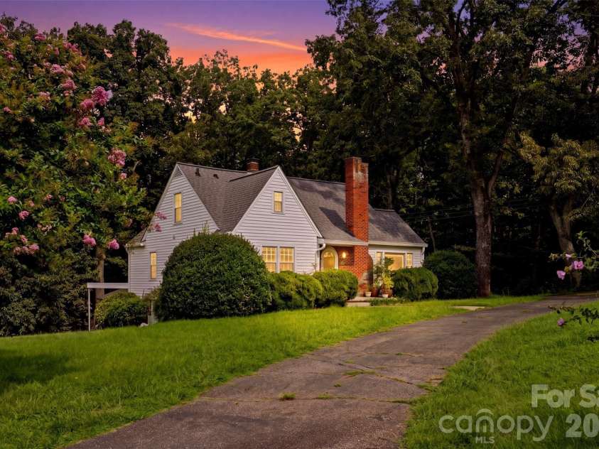 3732 Hickory Highway, Statesville, NC 28677.  MLS# CAR4413535, YatesRealty ID 44078. 