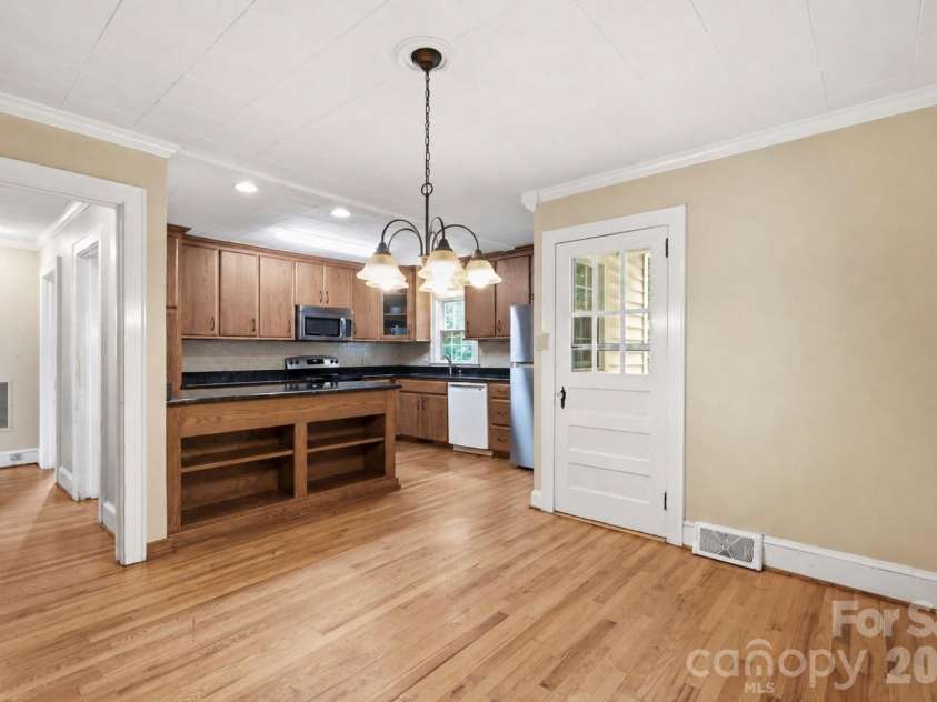 3732 Hickory Highway, Statesville, NC 28677.  MLS# CAR4413535, YatesRealty ID 44078. 