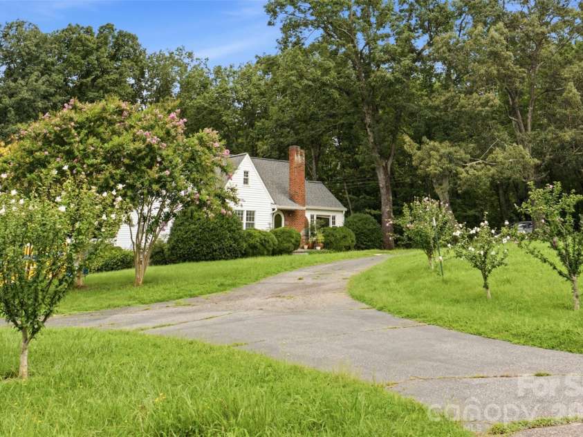 3732 Hickory Highway, Statesville, NC 28677.  MLS# CAR4413535, YatesRealty ID 44078. 