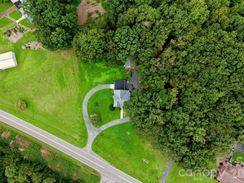 3732 Hickory Highway, Statesville, NC 28677.  MLS# CAR4413535, YatesRealty ID 44078. 