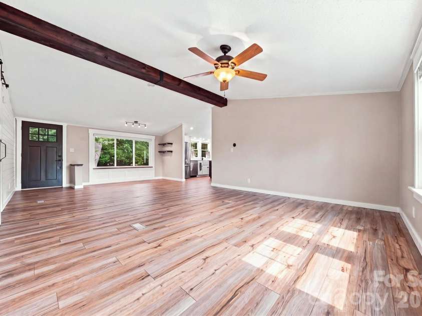 2587 Vision Drive, Catawba, NC 28609.  MLS# CAR4414475, YatesRealty ID 44079. Oversized living room with extra 