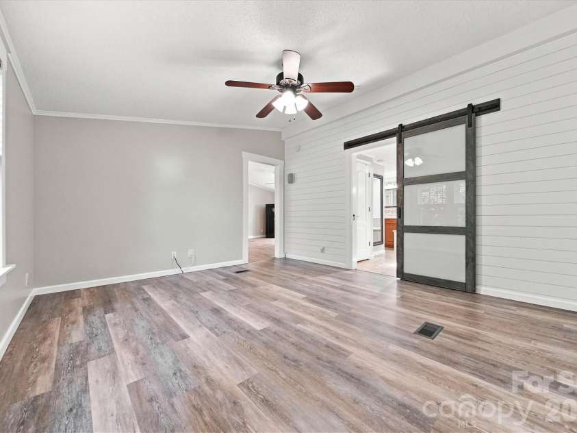 2587 Vision Drive, Catawba, NC 28609.  MLS# CAR4414475, YatesRealty ID 44079. Primary bedroom