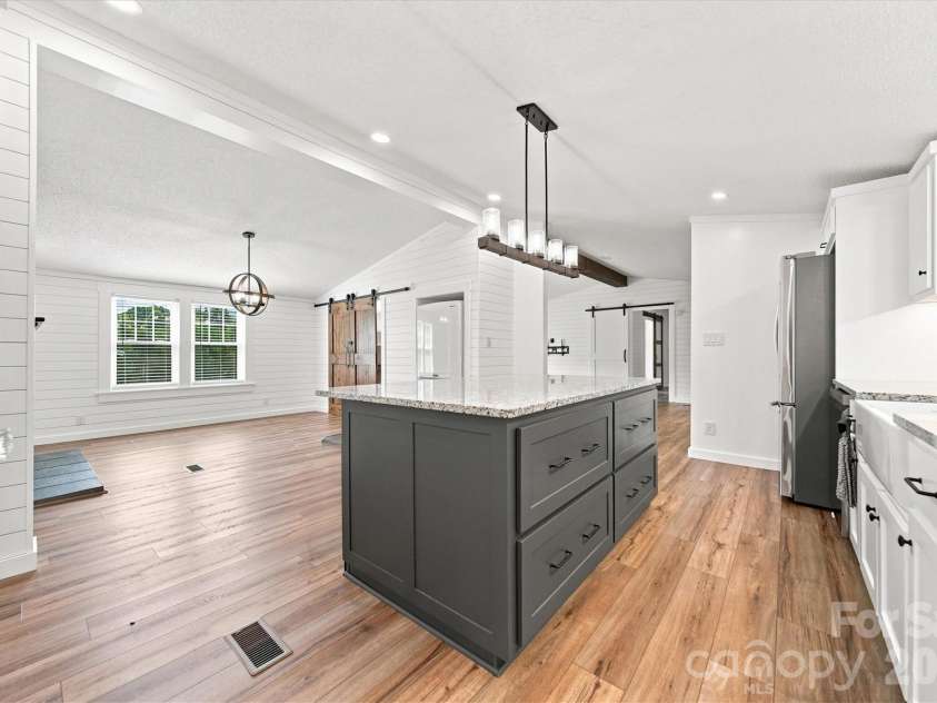 2587 Vision Drive, Catawba, NC 28609.  MLS# CAR4414475, YatesRealty ID 44079. Updated kitchen