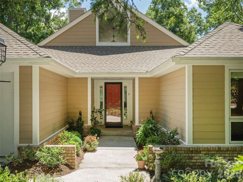 210 Claymoor Court, Flat Rock, NC 28731.  MLS# CAR4401501, YatesRealty ID 4408. Inviting front entry.