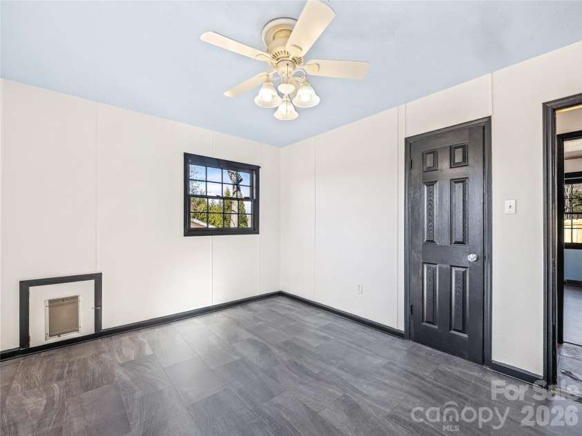 34 Southwicke Drive, Arden, NC 28704.  MLS# CAR4341625, YatesRealty ID 4408. 