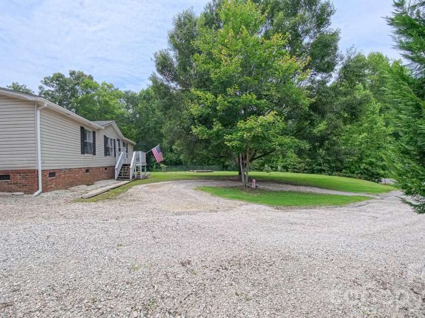 120 Creekstone Lane, York, SC 29745.  MLS# CAR4414611, YatesRealty ID 44080. 