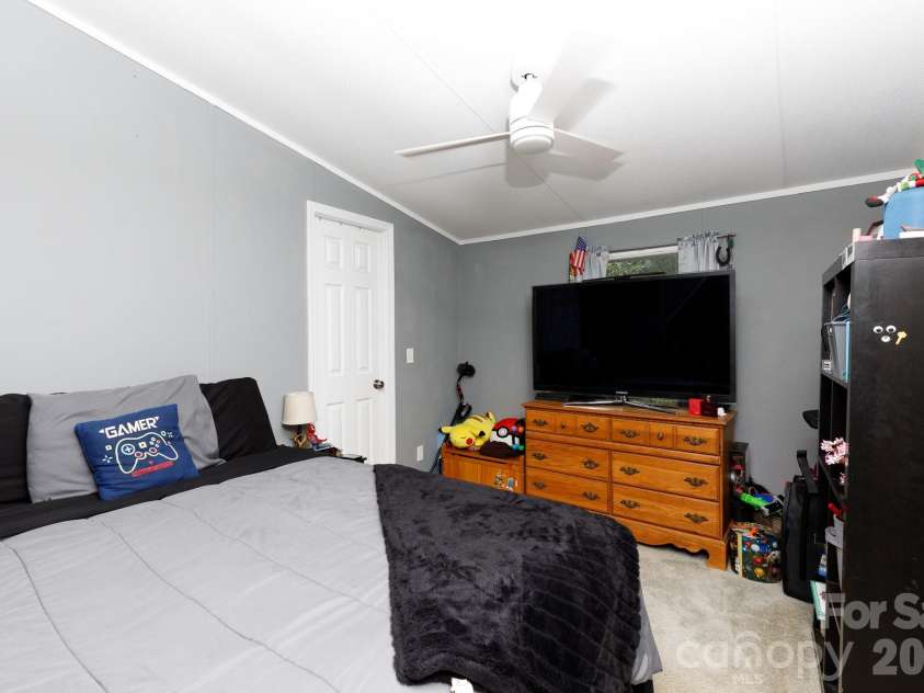 120 Creekstone Lane, York, SC 29745.  MLS# CAR4414611, YatesRealty ID 44080. 