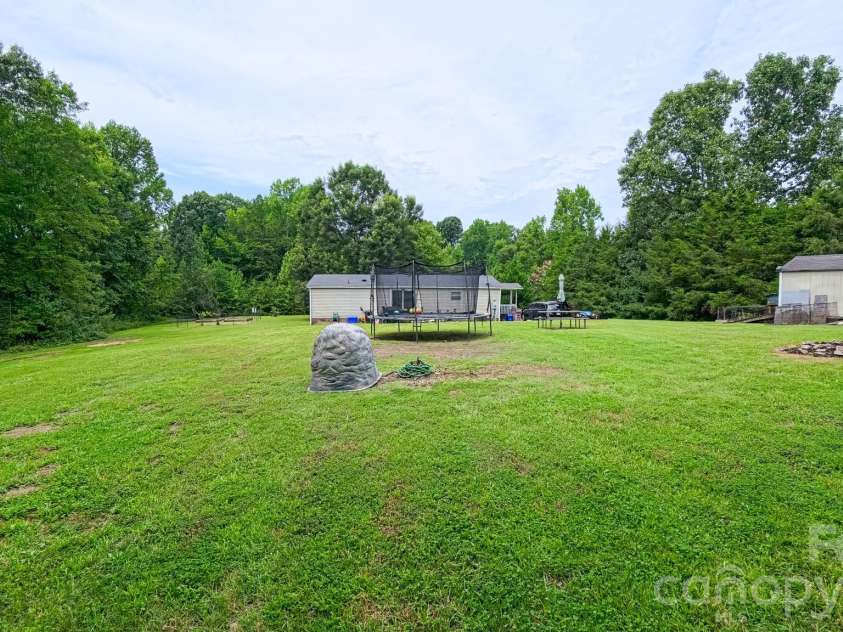 120 Creekstone Lane, York, SC 29745.  MLS# CAR4414611, YatesRealty ID 44080. 