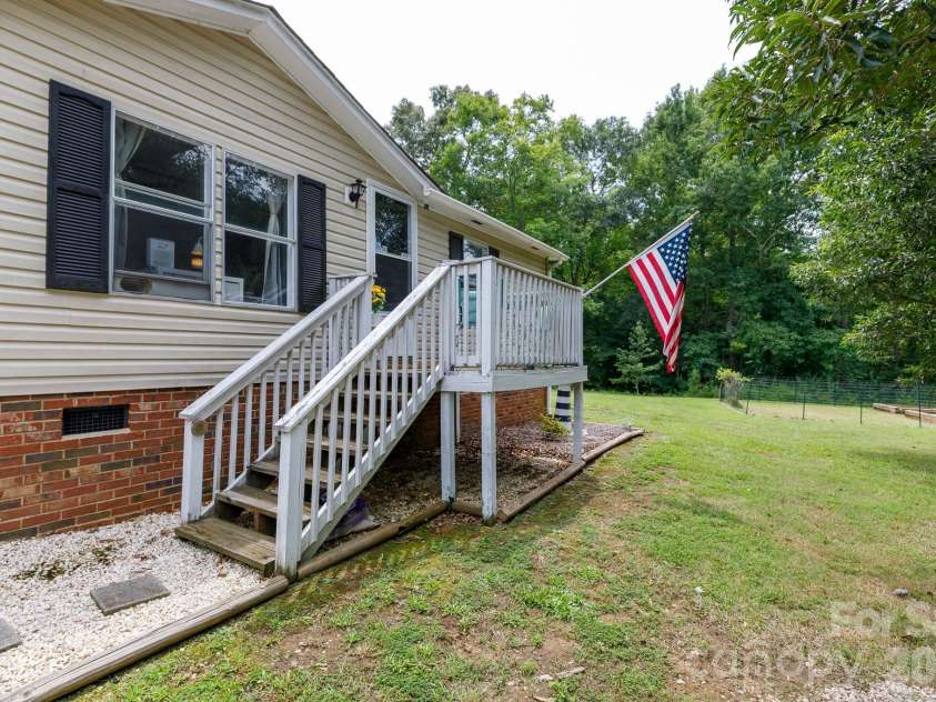 120 Creekstone Lane, York, SC 29745.  MLS# CAR4414611, YatesRealty ID 44080. 
