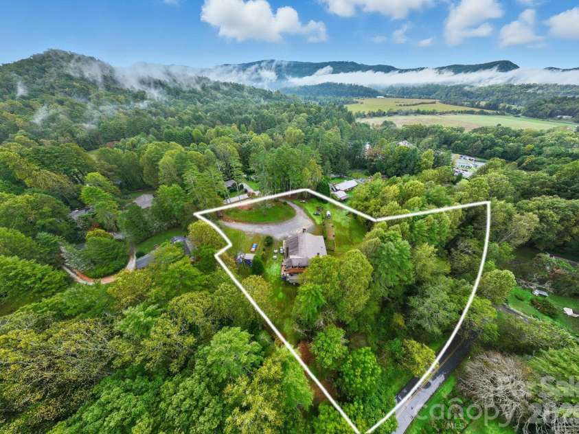 1196 Country Club Road, Brevard, NC 28712.  MLS# CAR4309337, YatesRealty ID 44082. 