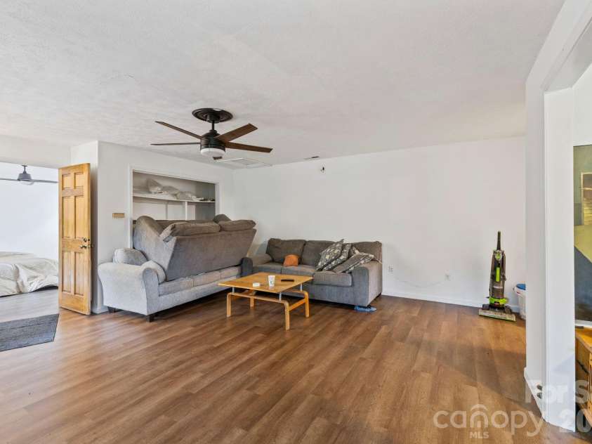 1196 Country Club Road, Brevard, NC 28712.  MLS# CAR4309337, YatesRealty ID 44082. 