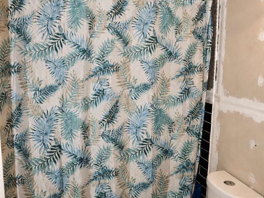 6210 Hilltop Avenue, Kannapolis, NC 28081.  MLS# CAR4412982, YatesRealty ID 44083. Bathroom