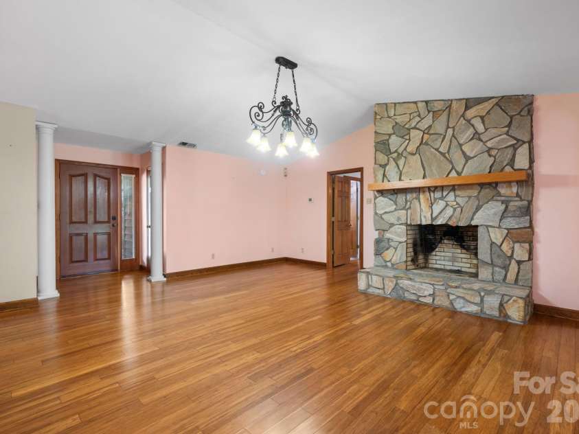 139 Windwood Lane, Troutman, NC 28166.  MLS# CAR4413560, YatesRealty ID 44085. Great Room