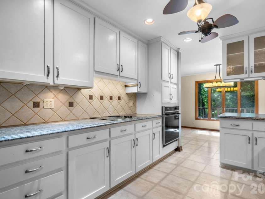 139 Windwood Lane, Troutman, NC 28166.  MLS# CAR4413560, YatesRealty ID 44085. Kitchen