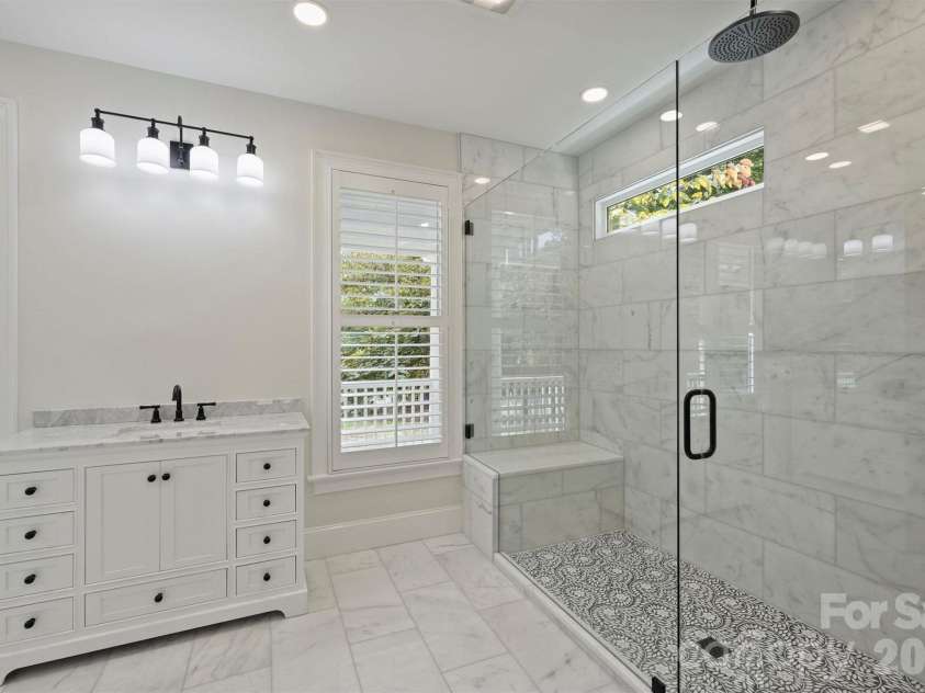 271 Beaten Path Road, Mooresville, NC 28117.  MLS# CAR4364554, YatesRealty ID 44086. Primary Bathroom