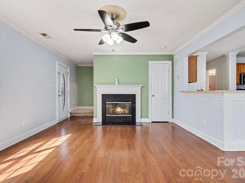 3236 Steve Chapman Drive, Charlotte, NC 28217.  MLS# CAR4414634, YatesRealty ID 44088. 