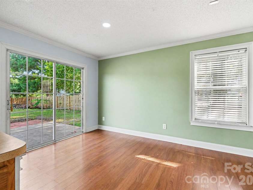 3236 Steve Chapman Drive, Charlotte, NC 28217.  MLS# CAR4414634, YatesRealty ID 44088. 
