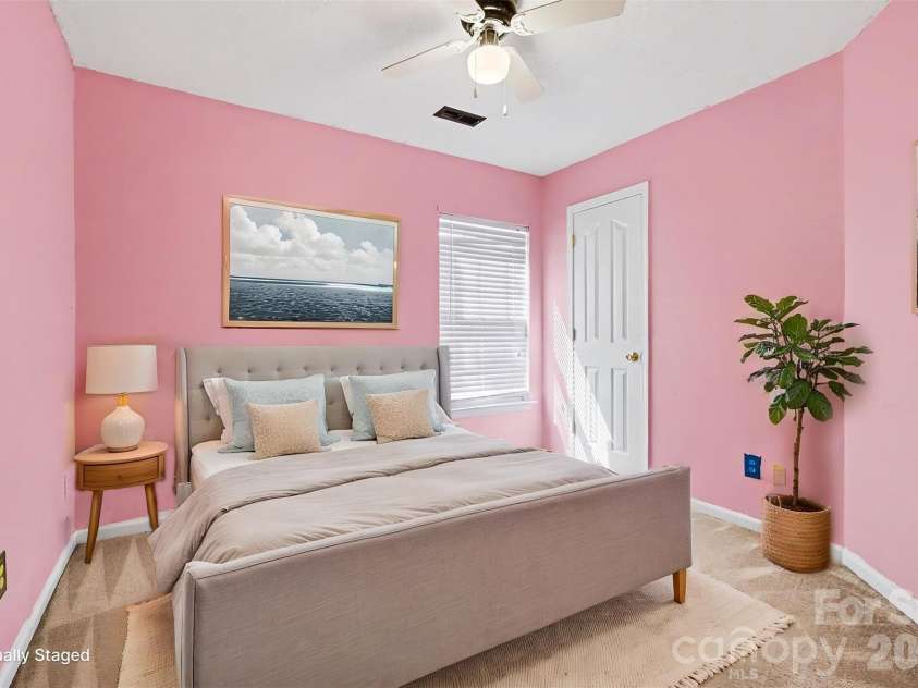 3236 Steve Chapman Drive, Charlotte, NC 28217.  MLS# CAR4414634, YatesRealty ID 44088. 