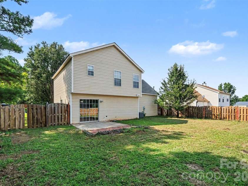 3236 Steve Chapman Drive, Charlotte, NC 28217.  MLS# CAR4414634, YatesRealty ID 44088. 