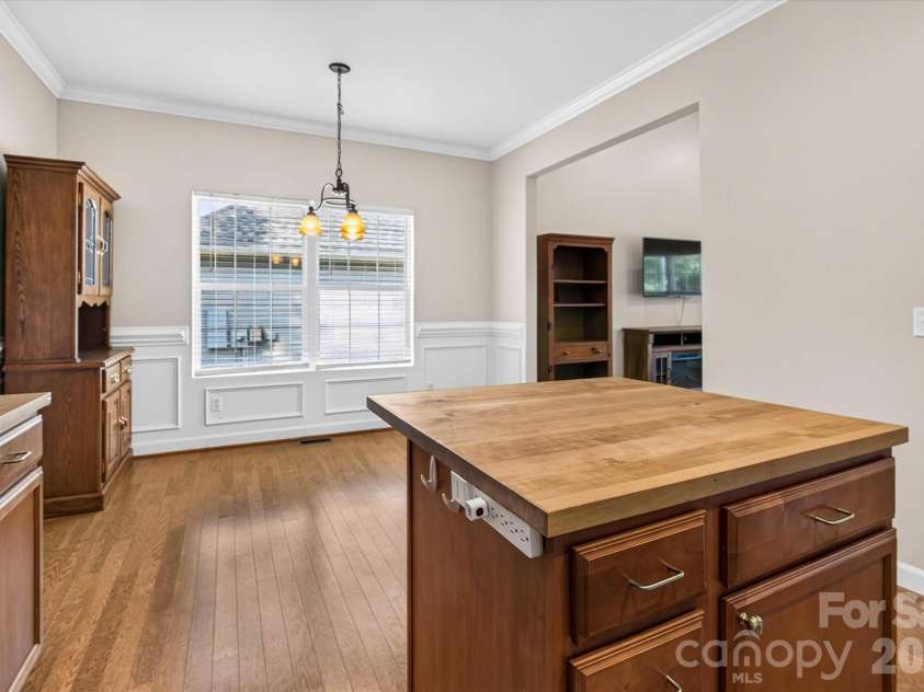 245 Eagle Creek Road, Clover, SC 29710.  MLS# CAR4414318, YatesRealty ID 44089. 
