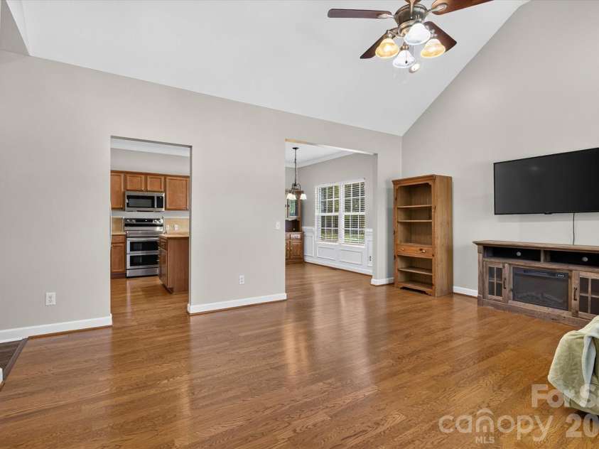 245 Eagle Creek Road, Clover, SC 29710.  MLS# CAR4414318, YatesRealty ID 44089. 