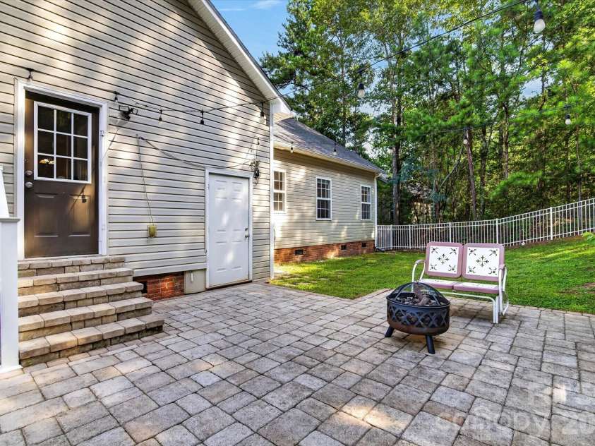 245 Eagle Creek Road, Clover, SC 29710.  MLS# CAR4414318, YatesRealty ID 44089. Perfect backyard for grillin' and chillin'