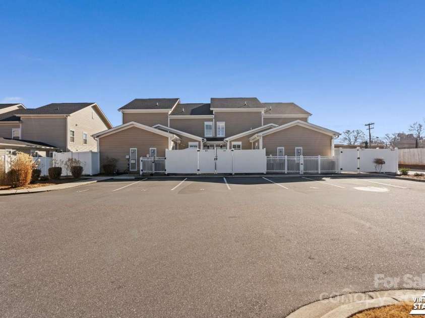 110 Pine Street, Lincolnton, NC 28092.  MLS# CAR4263532, YatesRealty ID 4409. 