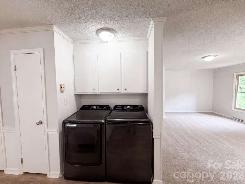 1951 Taylor Drive, Gastonia, NC 28052.  MLS# CAR4412053, YatesRealty ID 44092. 