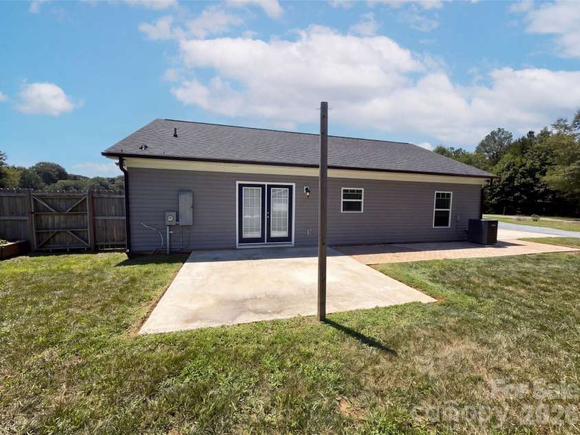 7825 Medlin Road, Monroe, NC 28112.  MLS# CAR4412411, YatesRealty ID 44093. 