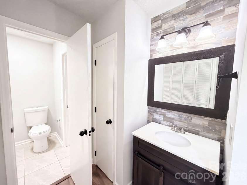 10244 Gloman Court, Charlotte, NC 28227.  MLS# CAR4412455, YatesRealty ID 44094. 