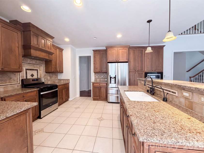 153 Montrose Drive, Mooresville, NC 28115.  MLS# CAR4412468, YatesRealty ID 44095. 