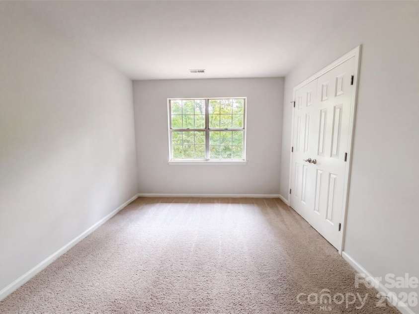 1604 Rocky Glen Lane, Charlotte, NC 28214.  MLS# CAR4414569, YatesRealty ID 44097. 