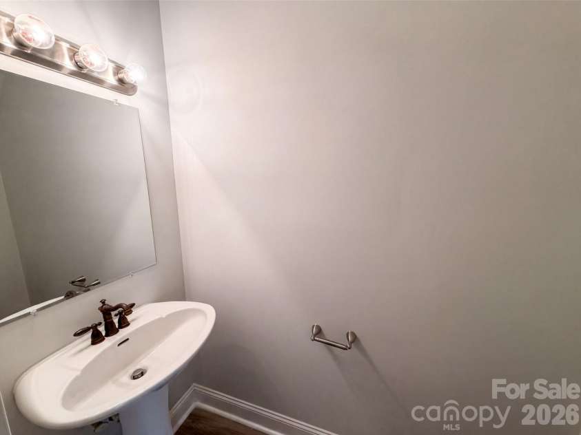 1604 Rocky Glen Lane, Charlotte, NC 28214.  MLS# CAR4414569, YatesRealty ID 44097. 