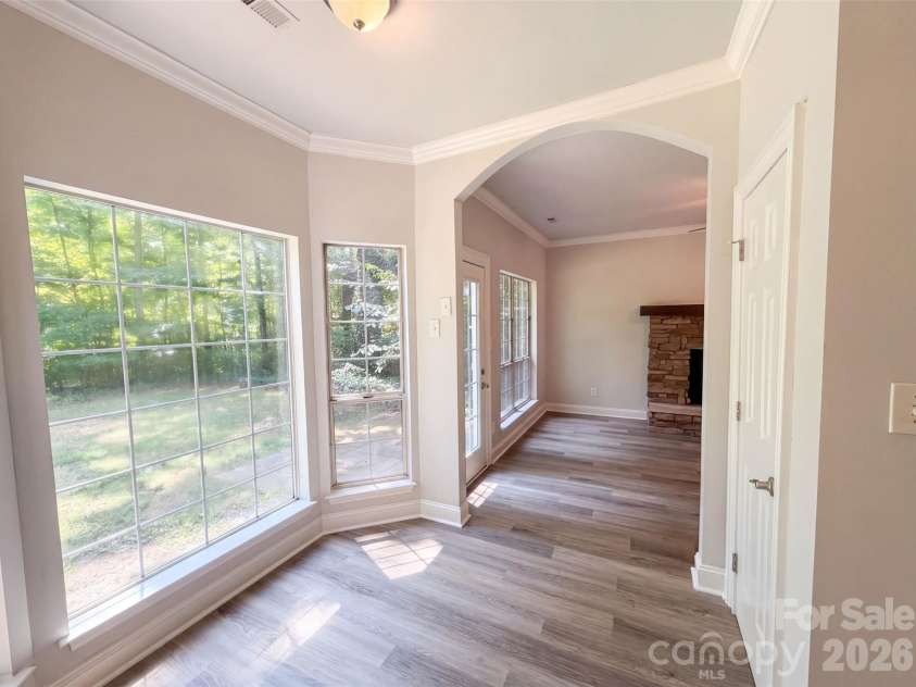 1604 Rocky Glen Lane, Charlotte, NC 28214.  MLS# CAR4414569, YatesRealty ID 44097. 