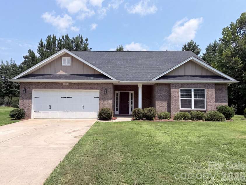 147 Allenton Way, Statesville, NC 28677.  MLS# CAR4414627, YatesRealty ID 44098. 