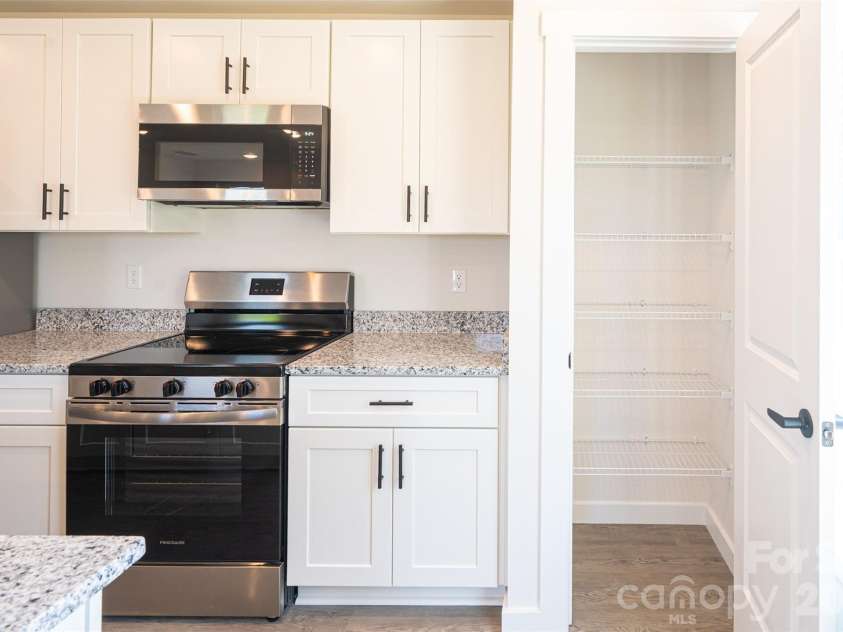 415-417 F Avenue, Hickory, NC 28602.  MLS# CAR4414635, YatesRealty ID 44099. 