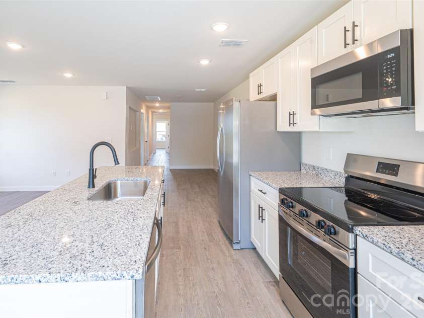 415-417 F Avenue, Hickory, NC 28602.  MLS# CAR4414635, YatesRealty ID 44099. 