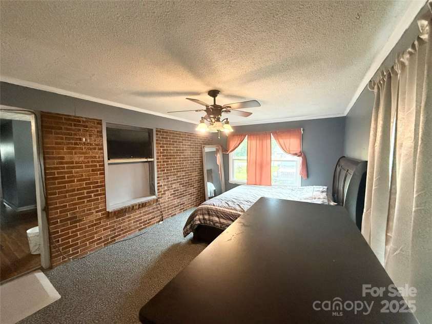 101 Windsor Drive, Cheraw, SC 29520.  MLS# CAR4262962, YatesRealty ID 441. 