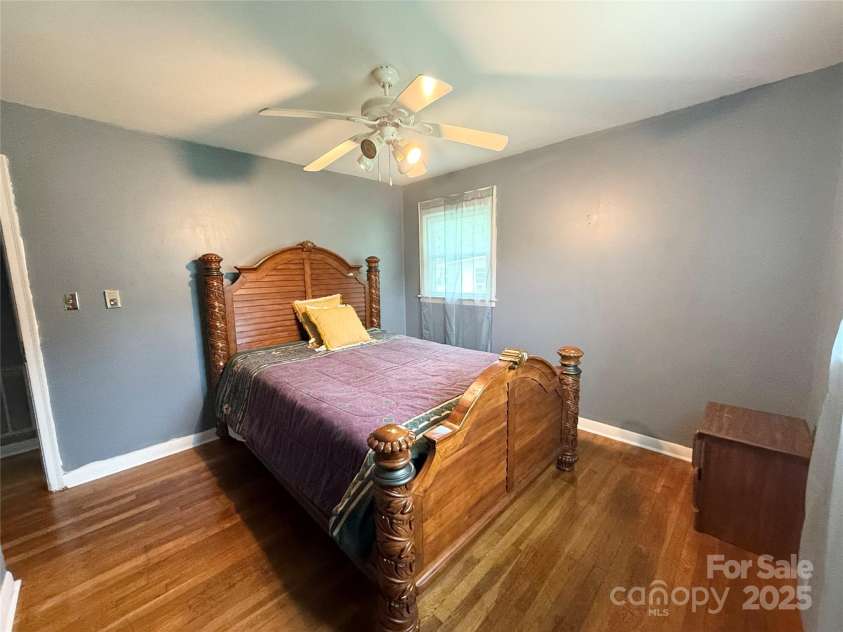 101 Windsor Drive, Cheraw, SC 29520.  MLS# CAR4262962, YatesRealty ID 441. 