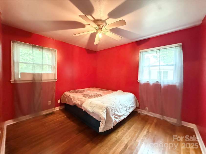 101 Windsor Drive, Cheraw, SC 29520.  MLS# CAR4262962, YatesRealty ID 441. 