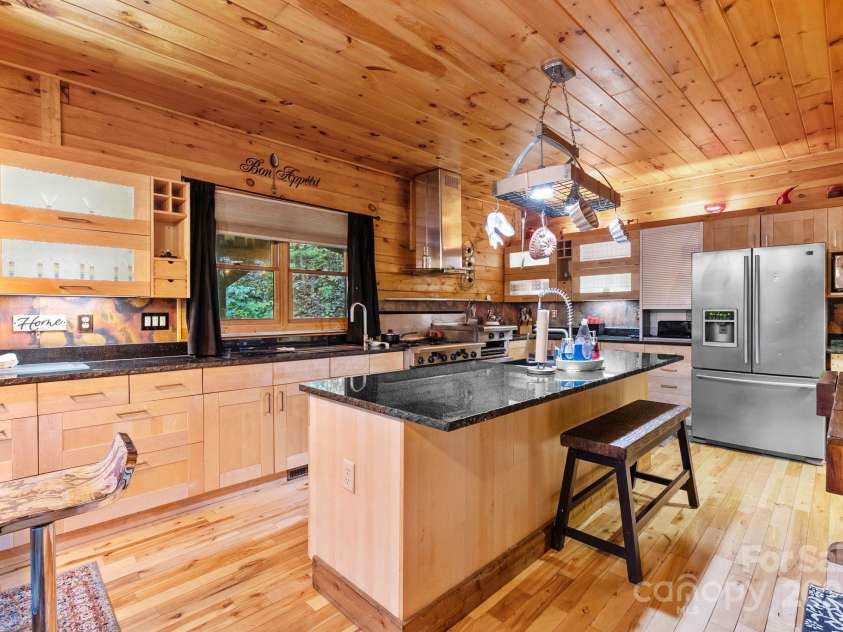 340 Henry Dingus Way, Maggie Valley, NC 28751.  MLS# CAR4309000, YatesRealty ID 441. 