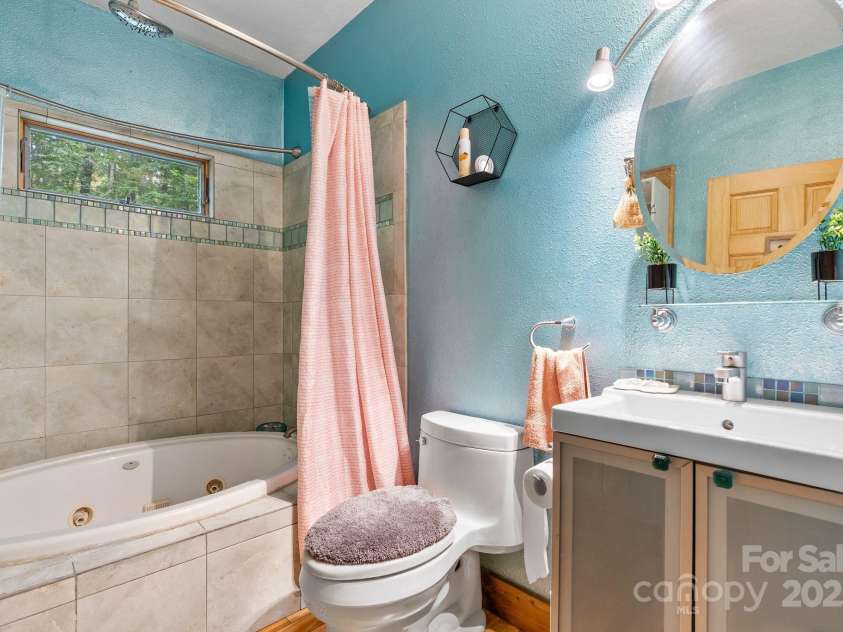 340 Henry Dingus Way, Maggie Valley, NC 28751.  MLS# CAR4309000, YatesRealty ID 441. 