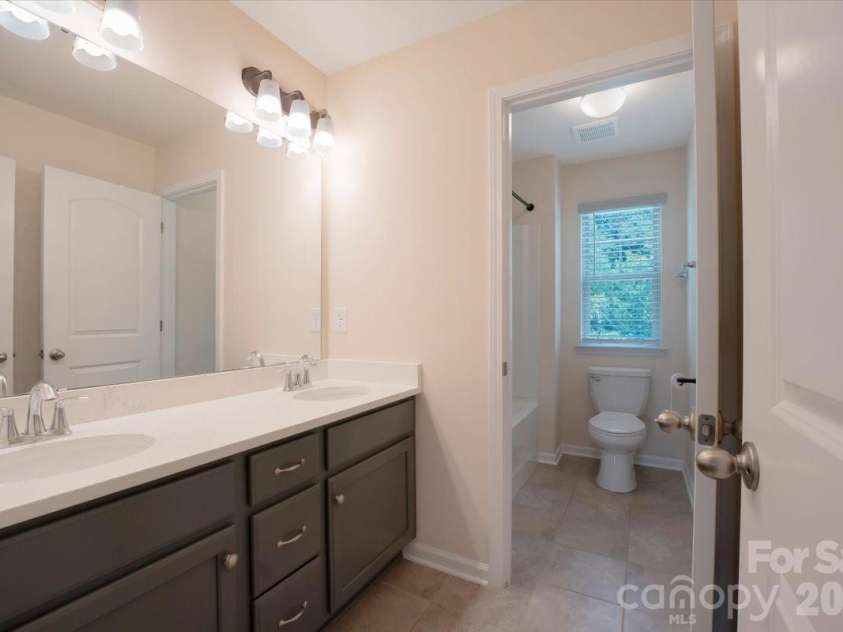 15505 Davidson East Drive, Davidson, NC 28036.  MLS# CAR4413352, YatesRealty ID 44100. 