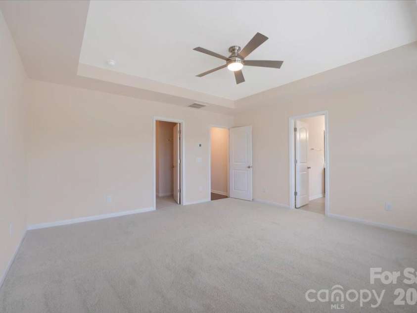 15505 Davidson East Drive, Davidson, NC 28036.  MLS# CAR4413352, YatesRealty ID 44100. 