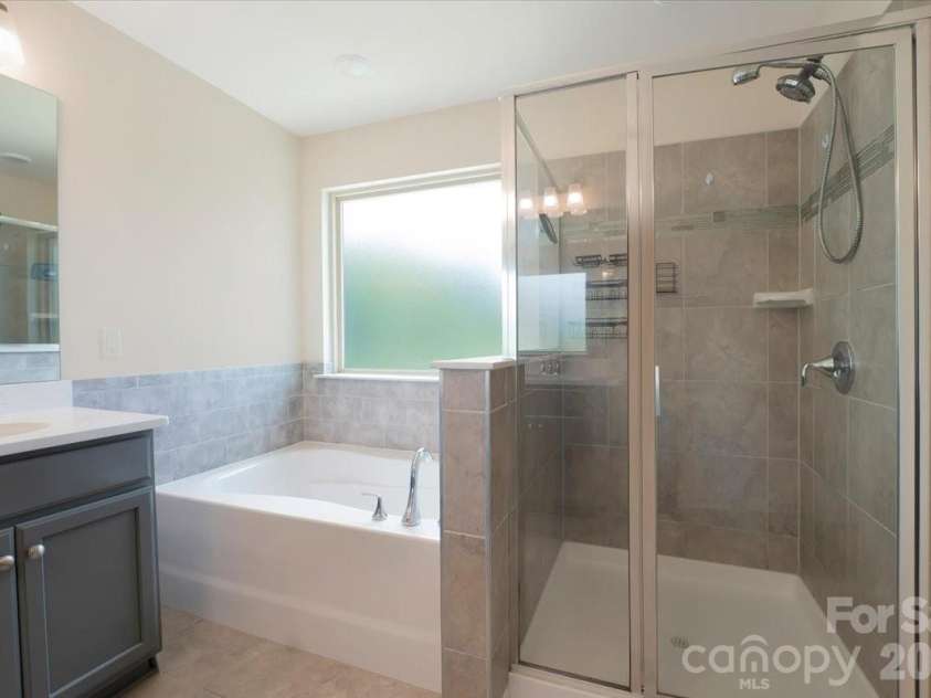 15505 Davidson East Drive, Davidson, NC 28036.  MLS# CAR4413352, YatesRealty ID 44100. 