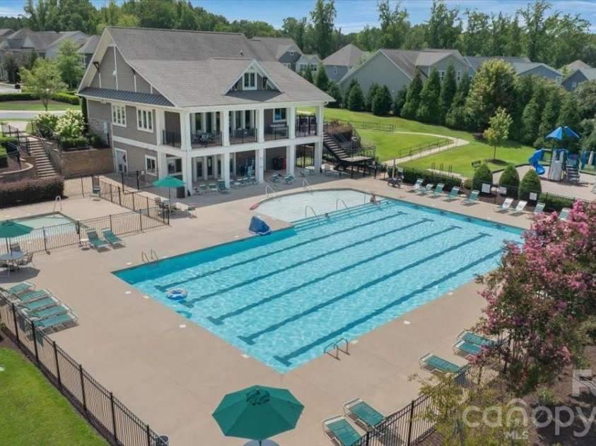 15505 Davidson East Drive, Davidson, NC 28036.  MLS# CAR4413352, YatesRealty ID 44100. 