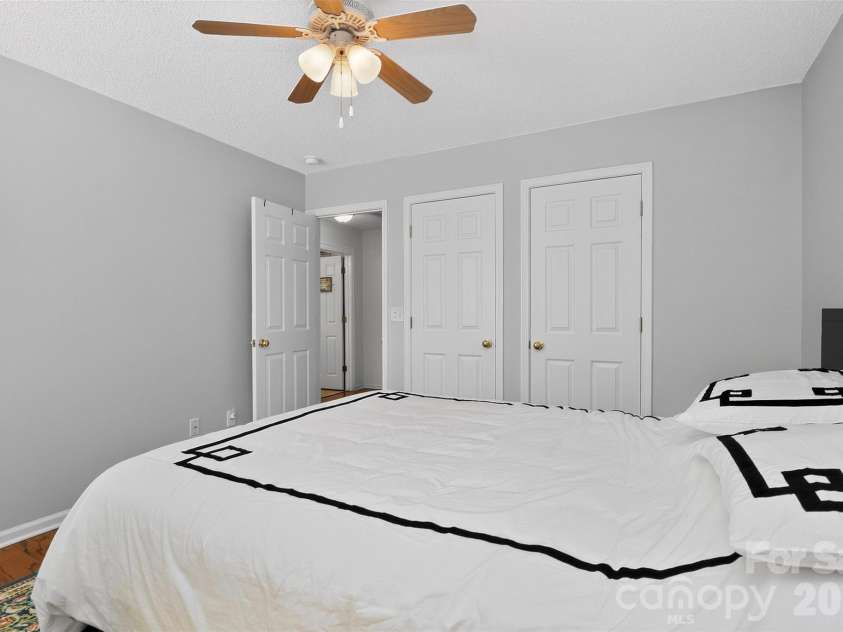 14642 Hawick Manor Lane, Pineville, NC 28134.  MLS# CAR4414256, YatesRealty ID 44101. 