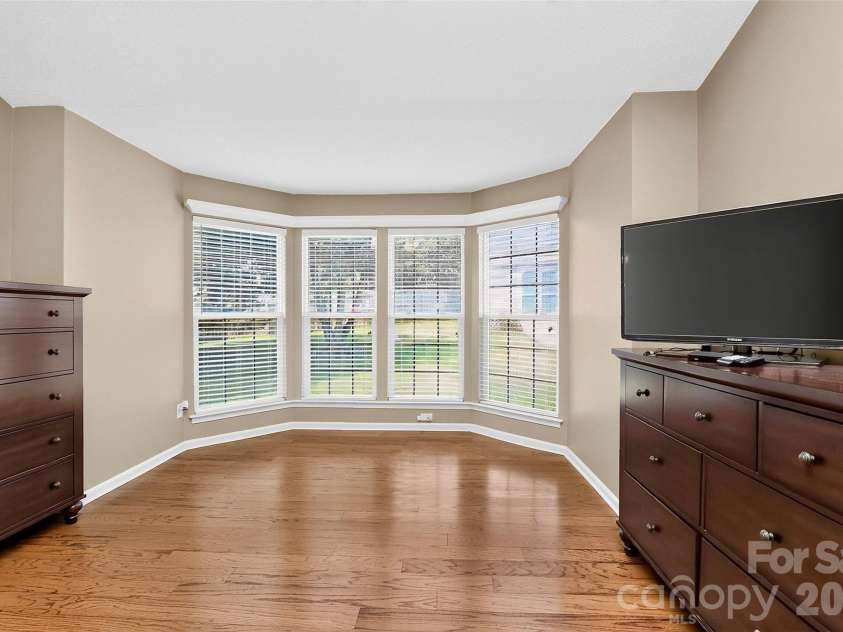 14642 Hawick Manor Lane, Pineville, NC 28134.  MLS# CAR4414256, YatesRealty ID 44101. Beautiful sitting area over looking the backyard